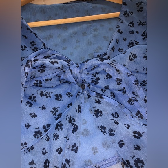 ABERCROMBIE & FITCH - Blue Floral Blouse - Picture 4 of 4